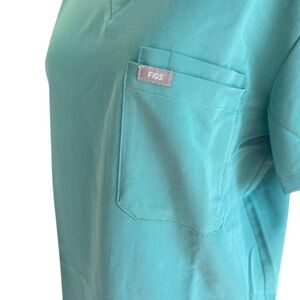 Teal FIGS scrub top with V neck and short sleeve EUC